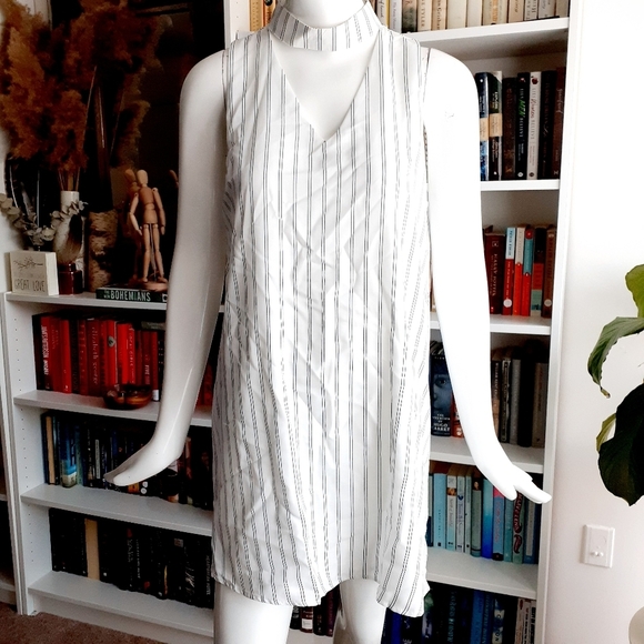 Sweet wonderer White Striped Mini Dress - Picture 2 of 8